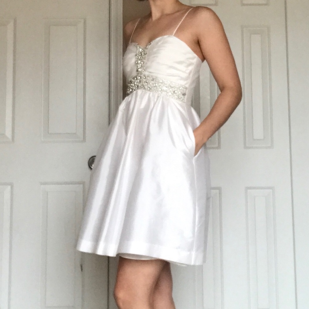 ⭐️💍Formal sweetheart beaded above knee dress